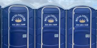 Best Portable Restroom Servicing (Cleaning and Restocking)  in Harahan, LA